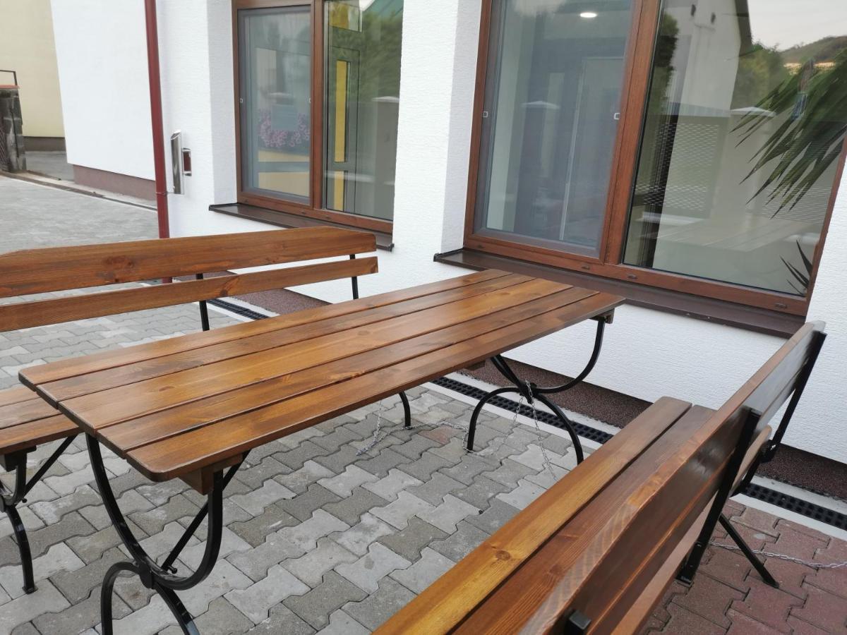 Comenius Apartments - Apartmany Na Rohu Свидник Экстерьер фото